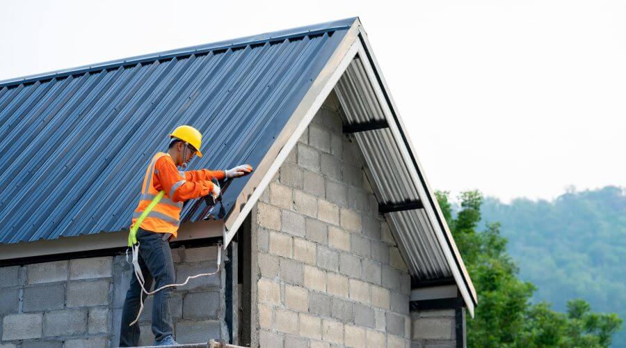 Professional residential roofers in Donovan, IL